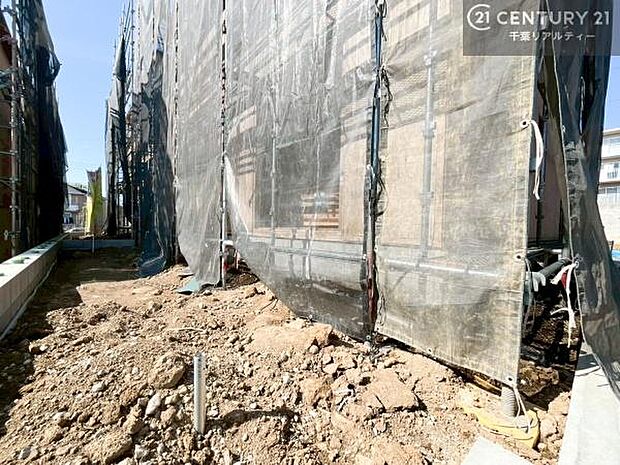 建築途中だからこそ分かる構造のしっかりさ。完成後は理想の住まいとしてお迎えします。これから仕上がる内装にも注目!新生活が楽しみになる住まいです。