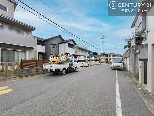 周辺環境や、お客様のご希望に合った物件も一緒にご案内を致します。住宅ローンアドバイザーによるご相談も承ります。当社はお問い合わせに即対応します!お待たせしません!