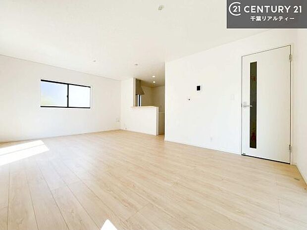 心地良いリビングは家族が自然と集まります。家族団欒の時間が増えそうです。ご家族と、より一層充実した時間を過ごせそうですね。