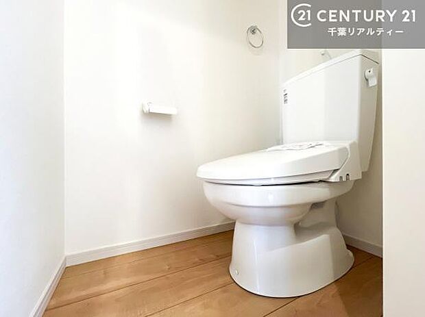 清潔感のある色味のお手洗いです！さわやかでスッキリする空間です！お手入れがしやすいトイレです！【現地販売会開催中】