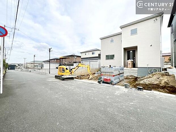 周辺環境や、お客様のご希望に合った物件も一緒にご案内を致します。住宅ローンアドバイザーによるご相談も承ります。当社はお問い合わせに即対応します！お待たせしません！