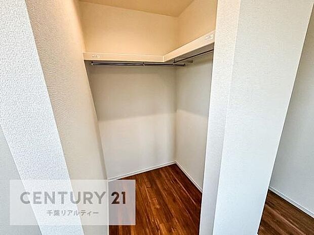 住空間をすっきり使うためには必須ポイントの収納スペースですよね。是非現地でご確認ください！（施工例）