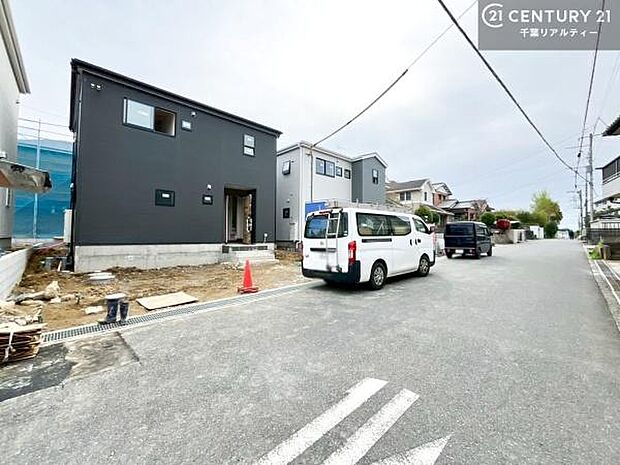 周辺環境や、お客様のご希望に合った物件も一緒にご案内を致します。住宅ローンアドバイザーによるご相談も承ります。当社はお問い合わせに即対応します！お待たせしません！