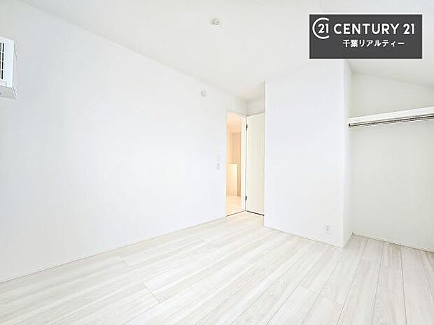 収納がしっかりあるので家具の配置がしやすく、ライフスタイルに合わせたお部屋作りが可能です。