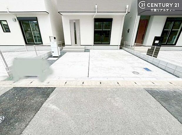 カースペース付きなのでマイカーをお持ちの方も安心ですね！ぜひ現地にてお確かめくださいませ！