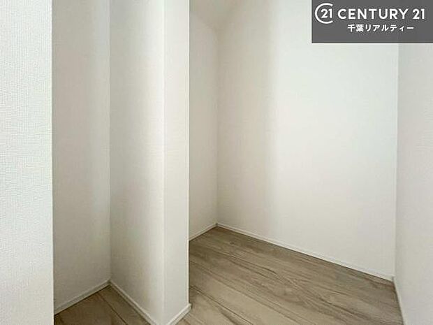 収納が充実しているからこそ、お部屋はいつも広々。掃除や片付けもラクになり、居心地の良い暮らしが続きます。