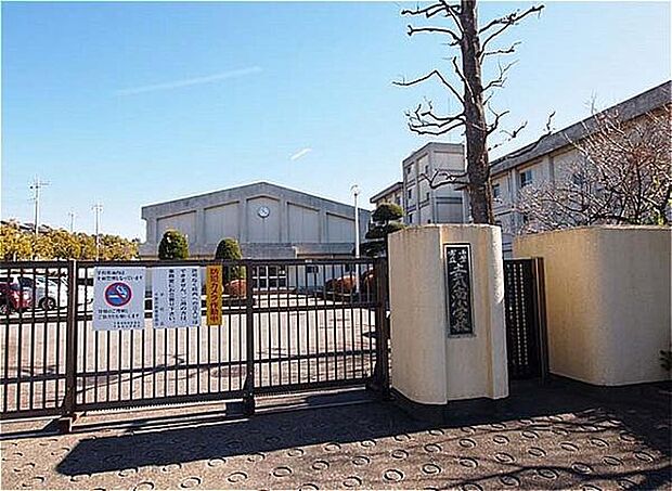 千葉市立土気南小学校まで876m
