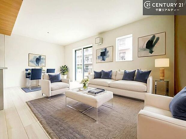 家具は、CGパースです。大切な家族が集まるからこそLDKにはこだわりたい。子供たちが元気に笑いながら走り回っている姿を見た時が「広い家にして良かった」と思う瞬間です。