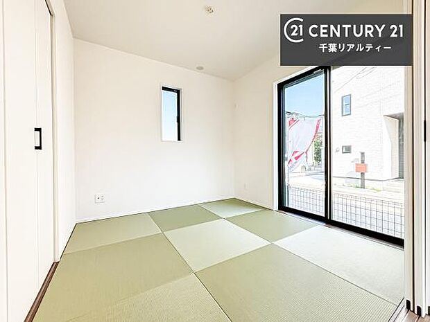 日本人の心感じる「和」の空間。井草の香り漂う空間は癒しのひと時を演出してくれます!リラックス効果があるので快適に過ごせそうです。