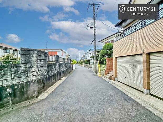 周辺環境や、お客様のご希望に合った物件も一緒にご案内を致します。住宅ローンアドバイザーによるご相談も承ります。当社はお問い合わせに即対応します!お待たせしません!