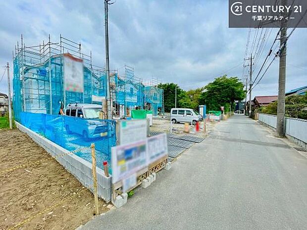 周辺環境や、お客様のご希望に合った物件も一緒にご案内を致します。住宅ローンアドバイザーによるご相談も承ります。当社はお問い合わせに即対応します!お待たせしません!