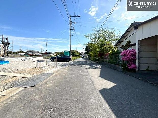 周辺環境や、お客様のご希望に合った物件も一緒にご案内を致します。住宅ローンアドバイザーによるご相談も承ります。当社はお問い合わせに即対応します!お待たせしません!