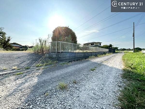 周辺環境や、お客様のご希望に合った物件も一緒にご案内を致します。住宅ローンアドバイザーによるご相談も承ります。当社はお問い合わせに即対応します！お待たせしません！