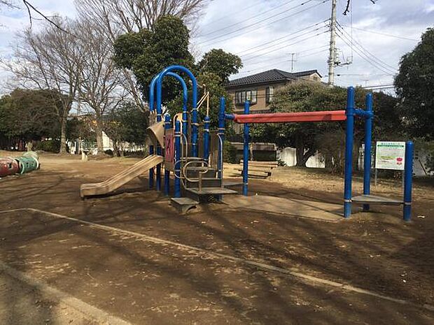小倉台公園まで929m