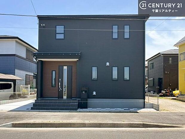 物件探しのご条件・ご要望・ご質問など、何なりと弊社スタッフまでお申し付けください!不動産に関することなら、どのようなことでも誠心誠意対応させて頂きます。