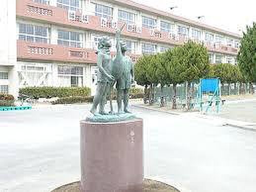 千葉市立鶴沢小学校まで290m