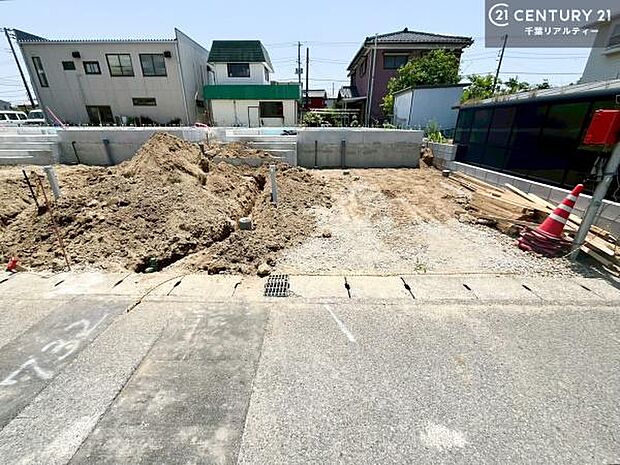 カースペース付きなのでマイカーをお持ちの方も安心ですね!ぜひ現地にてお確かめくださいませ!