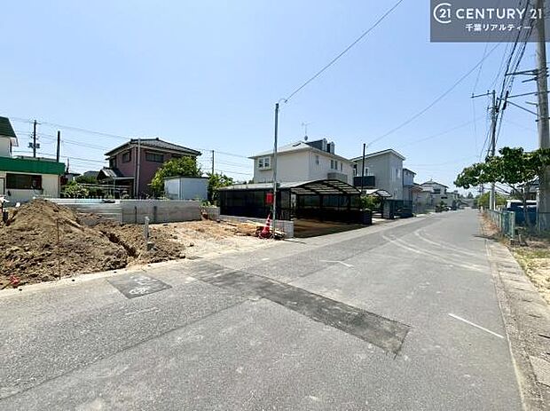 周辺環境や、お客様のご希望に合った物件も一緒にご案内を致します。住宅ローンアドバイザーによるご相談も承ります。当社はお問い合わせに即対応します!お待たせしません!