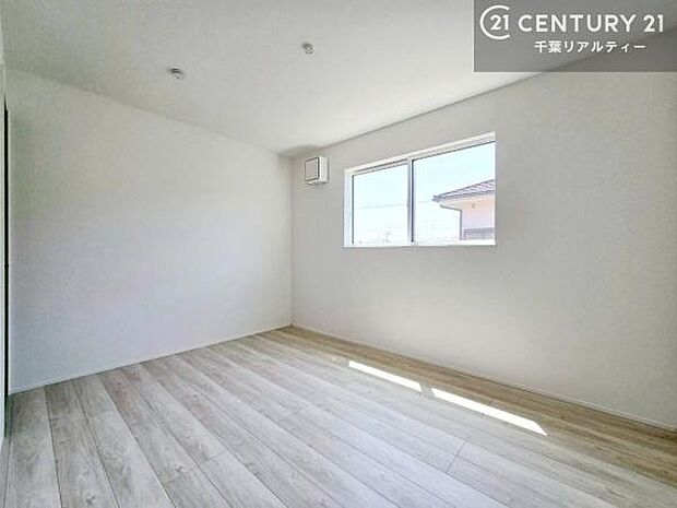 掃き出し窓がないお部屋は、お子様のお部屋としても安心です！