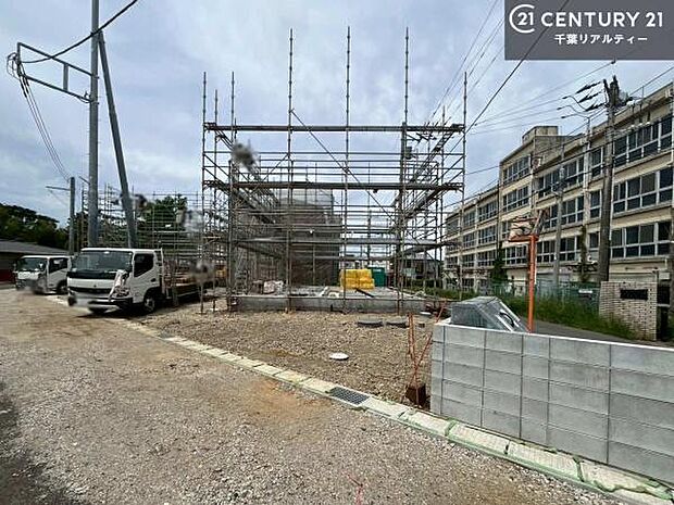 カースペース付きなのでマイカーをお持ちの方も安心ですね!ぜひ現地にてお確かめくださいませ!