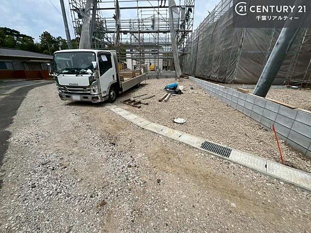 カースペース付きなのでマイカーをお持ちの方も安心ですね!ぜひ現地にてお確かめくださいませ!