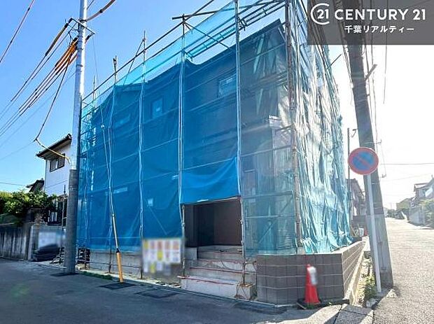 建築途中だからこそ分かる構造のしっかりさ。完成後は理想の住まいとしてお迎えします。これから仕上がる内装にも注目!新生活が楽しみになる住まいです。