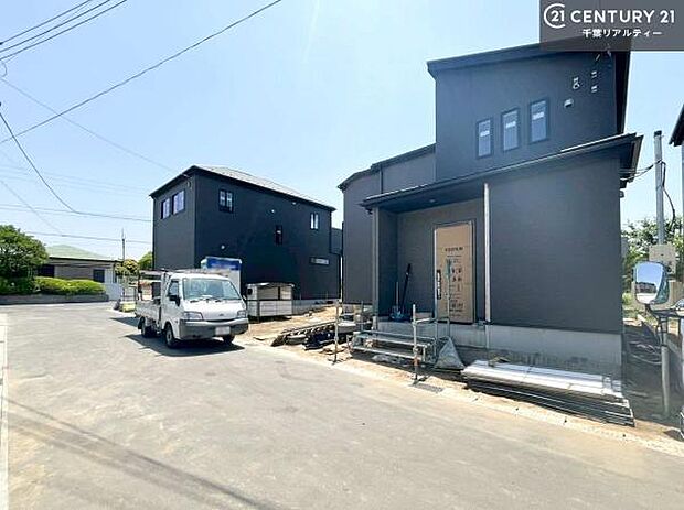 周辺環境や、お客様のご希望に合った物件も一緒にご案内を致します。住宅ローンアドバイザーによるご相談も承ります。当社はお問い合わせに即対応します!お待たせしません!
