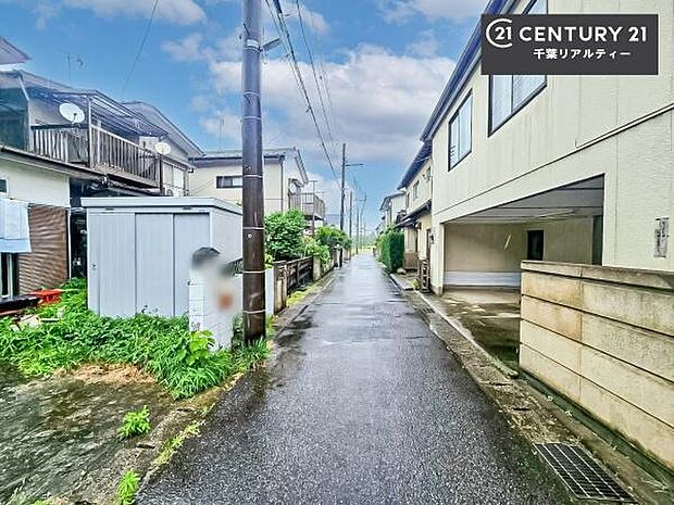 周辺環境や、お客様のご希望に合った物件も一緒にご案内を致します。住宅ローンアドバイザーによるご相談も承ります。当社はお問い合わせに即対応します!お待たせしません!
