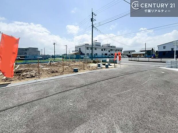 周辺環境や、お客様のご希望に合った物件も一緒にご案内を致します。住宅ローンアドバイザーによるご相談も承ります。当社はお問い合わせに即対応します!お待たせしません!
