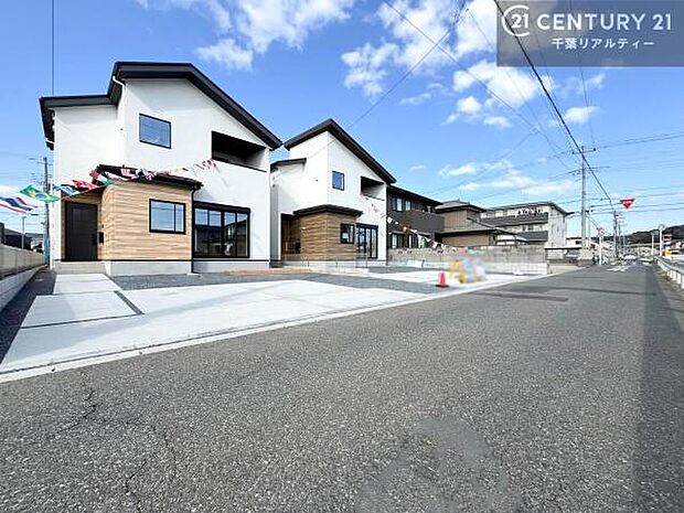 周辺環境や、お客様のご希望に合った物件も一緒にご案内を致します。住宅ローンアドバイザーによるご相談も承ります。当社はお問い合わせに即対応します!お待たせしません!