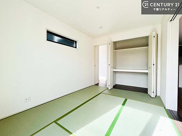 リビングと隣接した和室です!家事の休憩スペースやキッズスペースとして活用するのもよさそうですね!和室の使い方は無限大!