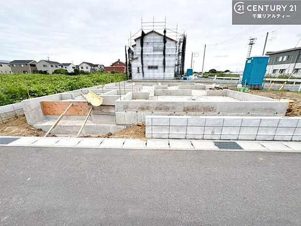 物件探しのご条件・ご要望・ご質問など、何なりと弊社スタッフまでお申し付けください!不動産に関することなら、どのようなことでも誠心誠意対応させて頂きます。