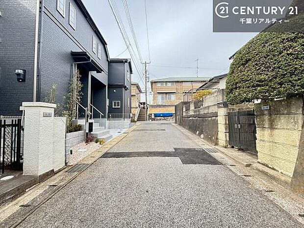 周辺環境や、お客様のご希望に合った物件も一緒にご案内を致します。住宅ローンアドバイザーによるご相談も承ります。当社はお問い合わせに即対応します!お待たせしません!