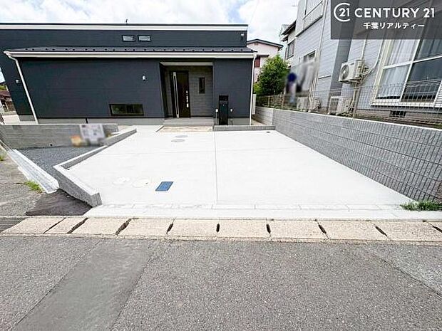 カースペース付きなのでマイカーをお持ちの方も安心ですね!ぜひ現地にてお確かめくださいませ!
