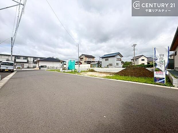 周辺環境や、お客様のご希望に合った物件も一緒にご案内を致します。住宅ローンアドバイザーによるご相談も承ります。当社はお問い合わせに即対応します!お待たせしません!