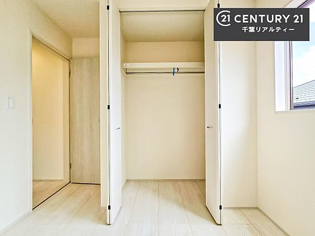 収納が充実しているからこそ、お部屋はいつも広々。掃除や片付けもラクになり、居心地の良い暮らしが続きます。