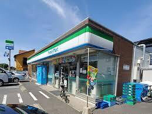 ファミリーマート千葉轟町一丁目店まで773m
