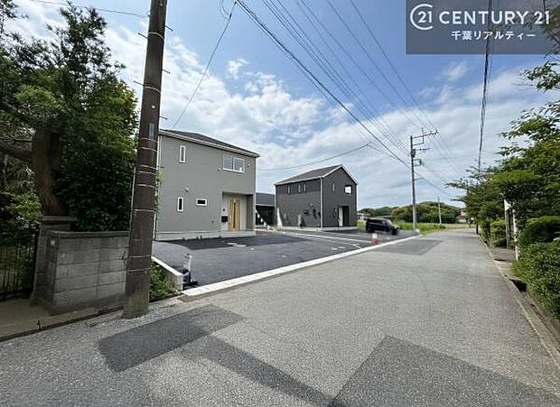 周辺環境や、お客様のご希望に合った物件も一緒にご案内を致します。住宅ローンアドバイザーによるご相談も承ります。当社はお問い合わせに即対応します！お待たせしません！