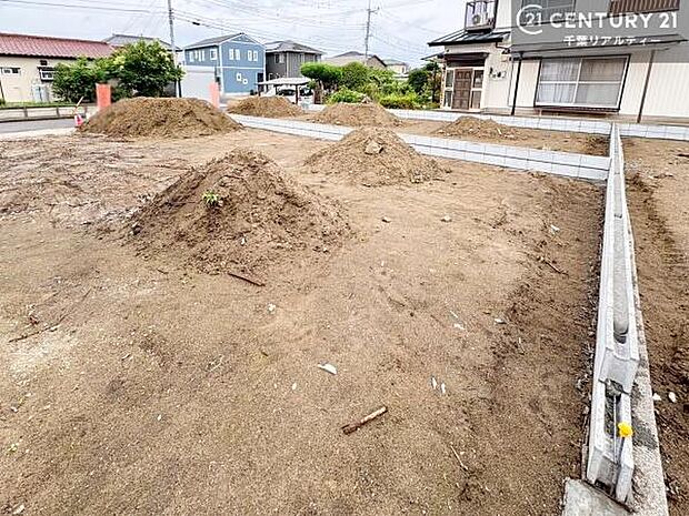 建築途中だからこそ分かる構造のしっかりさ。完成後は理想の住まいとしてお迎えします。これから仕上がる内装にも注目！新生活が楽しみになる住まいです。