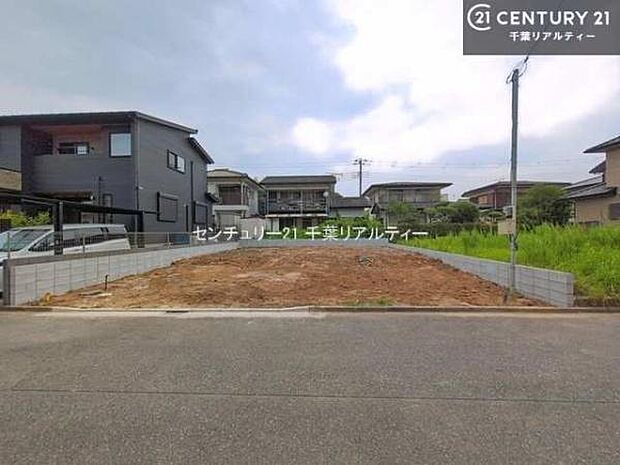 閑静な住宅街に佇む、落ち着きと暮らしやすさを兼ね備えた住まい。穏やかな住環境の中で、ゆったりとした時間をお過ごしいただけます。