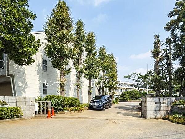 千葉市立小中台中学校まで710m