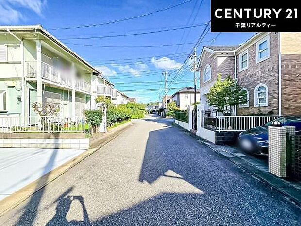 周辺環境や、お客様のご希望に合った物件も一緒にご案内を致します。住宅ローンアドバイザーによるご相談も承ります。当社はお問い合わせに即対応します!お待たせしません!