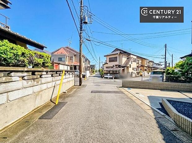 周辺環境や、お客様のご希望に合った物件も一緒にご案内を致します。住宅ローンアドバイザーによるご相談も承ります。当社はお問い合わせに即対応します!お待たせしません!