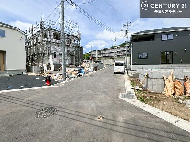 周辺環境や、お客様のご希望に合った物件も一緒にご案内を致します。住宅ローンアドバイザーによるご相談も承ります。当社はお問い合わせに即対応します!お待たせしません!