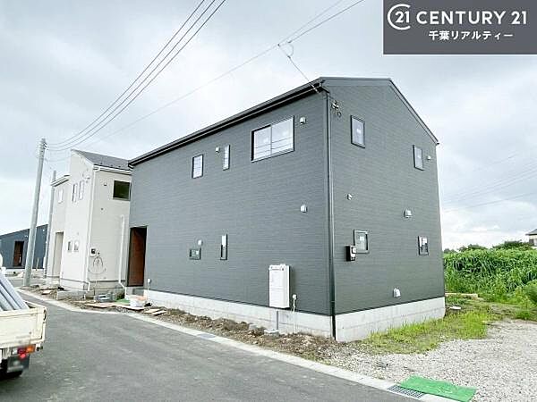 間もなく完成です！完成が楽しみですね。周辺環境や他物件もまとめてご案内可能です！不動産の事ならどんな事でもお気軽にご相談ください。