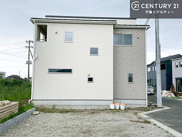 物件探しのご条件・ご要望・ご質問など、何なりと弊社スタッフまでお申し付けください!不動産に関することなら、どのようなことでも誠心誠意対応させて頂きます。