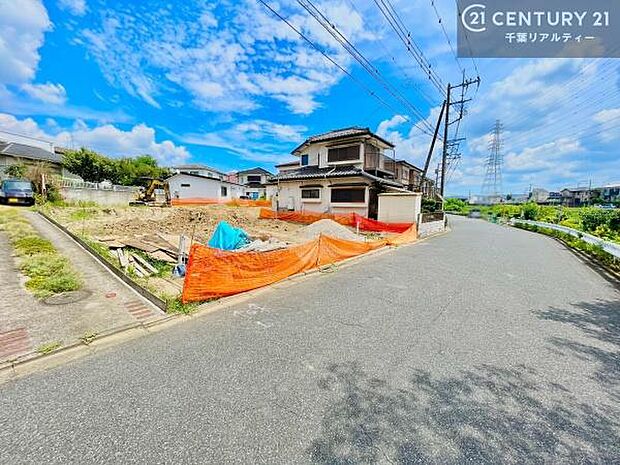 周辺環境や、お客様のご希望に合った物件も一緒にご案内を致します。住宅ローンアドバイザーによるご相談も承ります。当社はお問い合わせに即対応します！お待たせしません！
