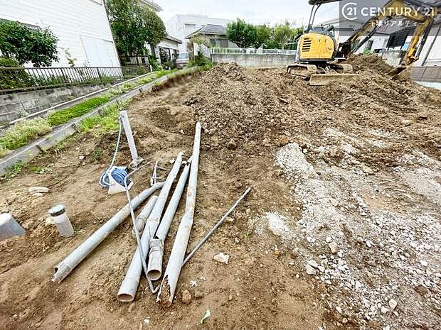 ご興味をお持ちいただきありがとうございます。実際のお部屋や周辺環境をご覧いただくことで、より具体的なイメージが湧きやすくなります。見学は随時受け付けておりますので、お気軽にご予約ください。