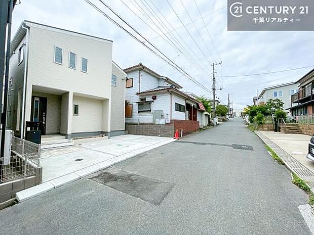 周辺環境や、お客様のご希望に合った物件も一緒にご案内を致します。住宅ローンアドバイザーによるご相談も承ります。当社はお問い合わせに即対応します！お待たせしません！