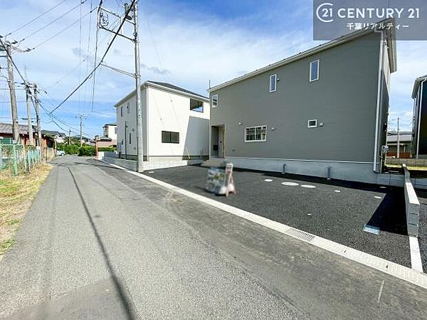 周辺環境や、お客様のご希望に合った物件も一緒にご案内を致します。住宅ローンアドバイザーによるご相談も承ります。当社はお問い合わせに即対応します!お待たせしません!